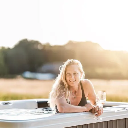 Twobeetwobee2 ヴィラ ヴィヘン