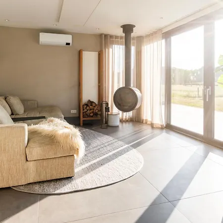 ヴィラ Twobeetwobee2 *