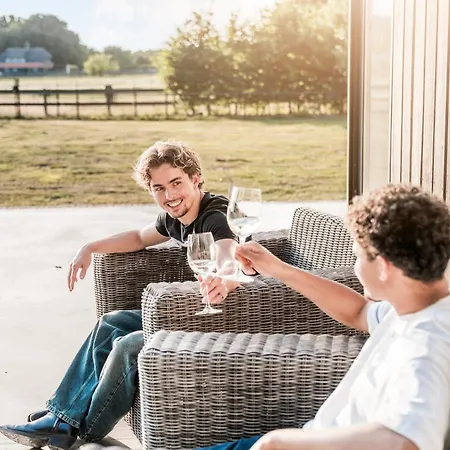 Twobeetwobee2 ヴィラ ヴィヘン